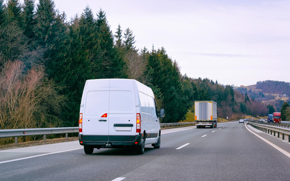 Trust Move varebil på motorvej